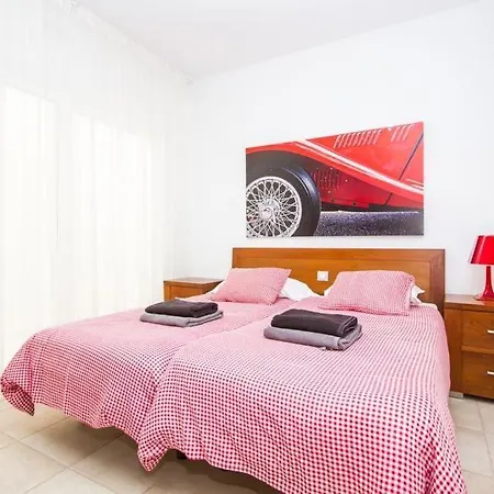 Playa Blanca Sleeps 8 Pool Air Con T400282 Villa