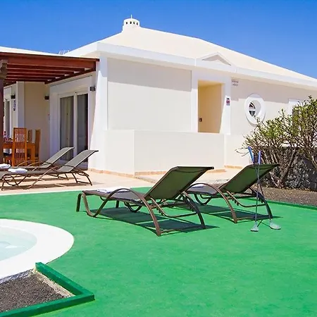 Playa Blanca Sleeps 8 Pool Air Con T400282 Villa Playa Blanca (Lanzarote)